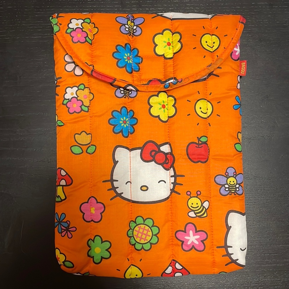 BAGGU Puffy 13” Recycled Laptop Sleeve- Print Limited edition Hello Kitty